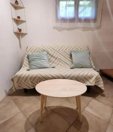 Maisonnette Avec Jardin Et Terrasse Holiday home