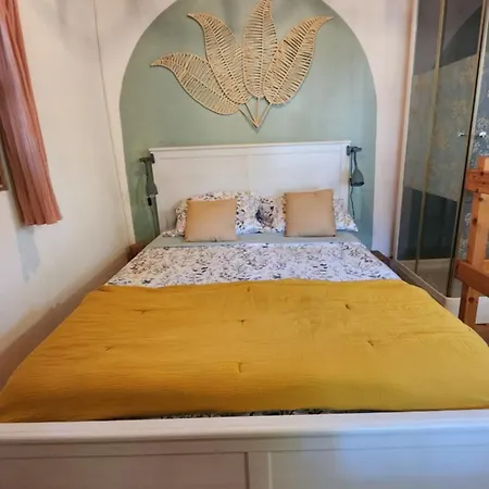펜션 Maisonnette Avec Jardin Et Terrasse *